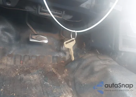 1986 Toyota Pickup 1/2 Ton Rn50 z USA, uszkodzony, nr VIN JT4RN50R7G0183881